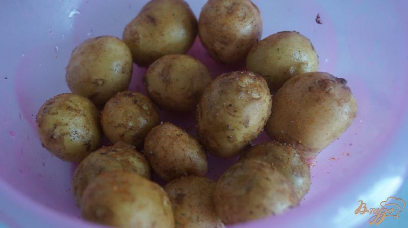 Фото приготовление рецепта: Молодой картофель со свиными ребрами запеченные в рукаве шаг №1