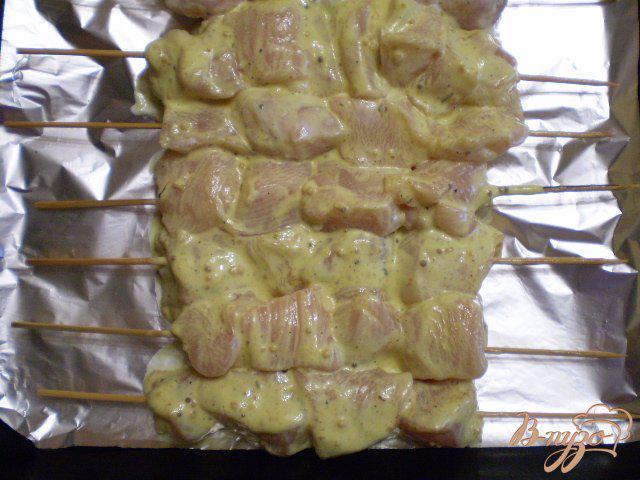 Фото приготовление рецепта: Пикантный шашлычек в духовке из куриного филе шаг №8
