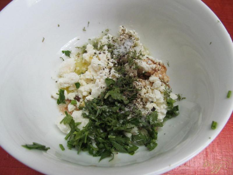 Фото приготовление рецепта: Свекольный салат с творогом по рецепту Джейми Оливера шаг №2