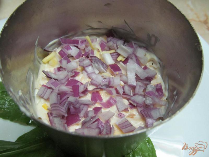 Фото приготовление рецепта: Салат с курицей и черносливом шаг №8