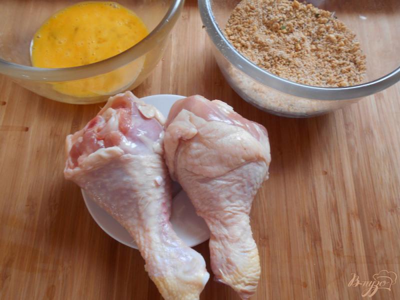 Фото приготовление рецепта: Куриные ножки в ароматной панировке шаг №3