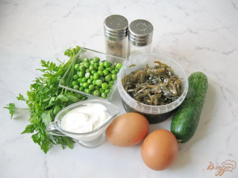 Фото приготовление рецепта: Салат с зелёным горошком и морской капустой шаг №1