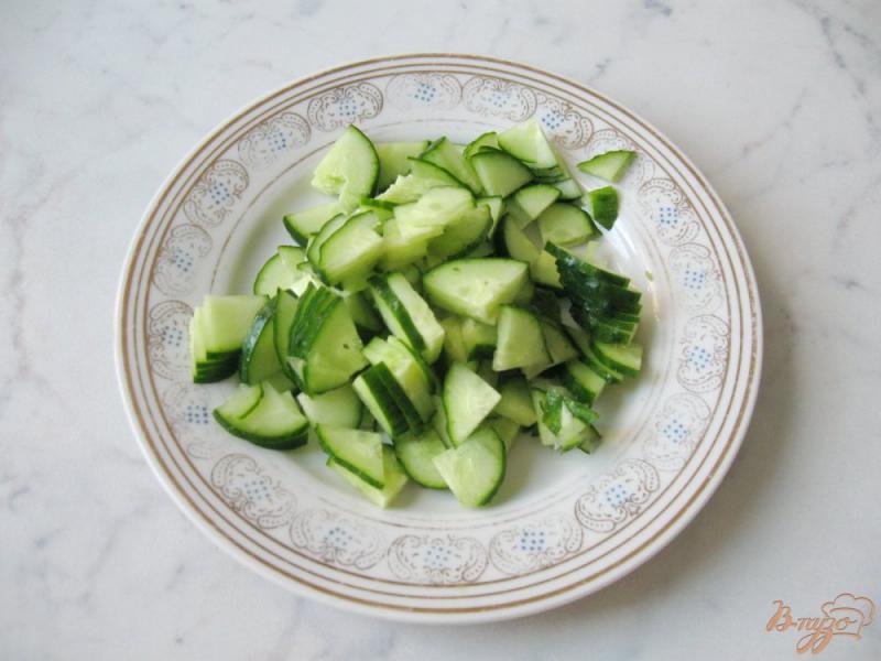 Фото приготовление рецепта: Салат с зелёным горошком и морской капустой шаг №2