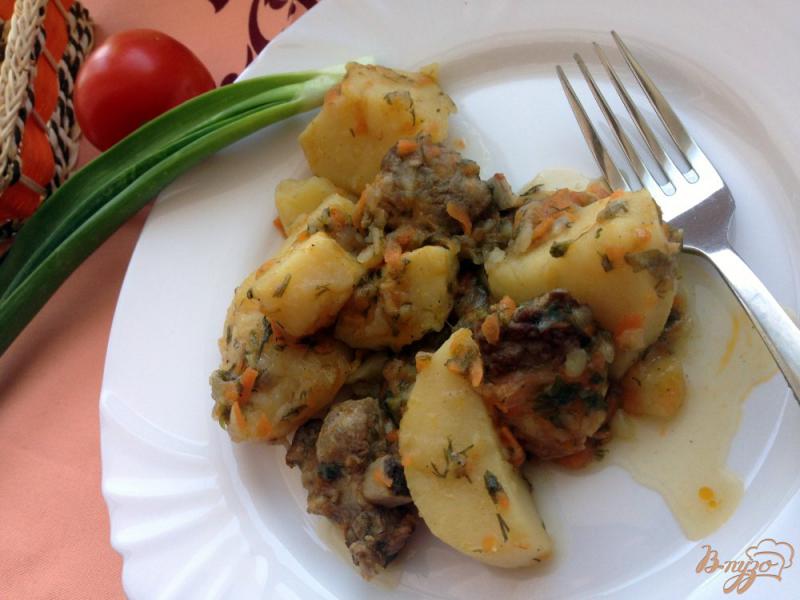 Фото приготовление рецепта: Картошка по домашнему со свинными ребрышками шаг №4