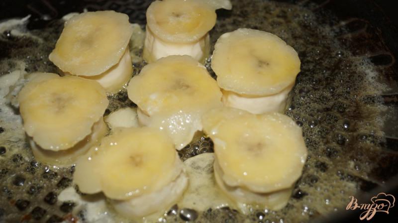 Фото приготовление рецепта: Банановый десерт шаг №4