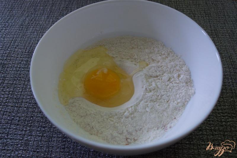 Фото приготовление рецепта: Твердый сыр в пивном кляре на закуску шаг №2