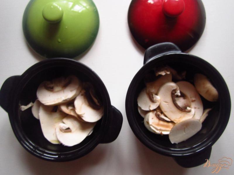 Фото приготовление рецепта: Жульен с грибами шаг №2