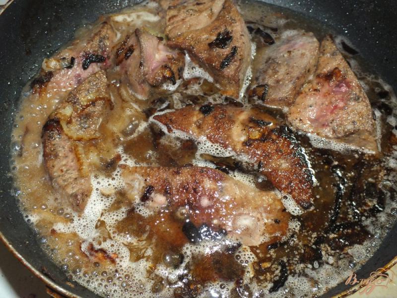 Фото приготовление рецепта: Печень говяжья в соевом соусе шаг №6