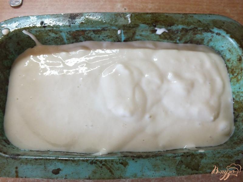 Фото приготовление рецепта: Кекс на кислой сметане с зеленым луком шаг №7