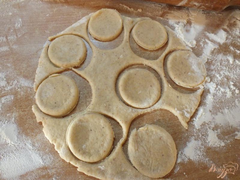 Фото приготовление рецепта: Мускатное печенье шаг №7