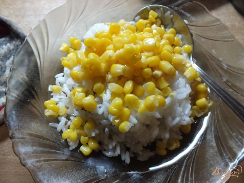 Фото приготовление рецепта: Рис с маслом льна и кукурузой шаг №3