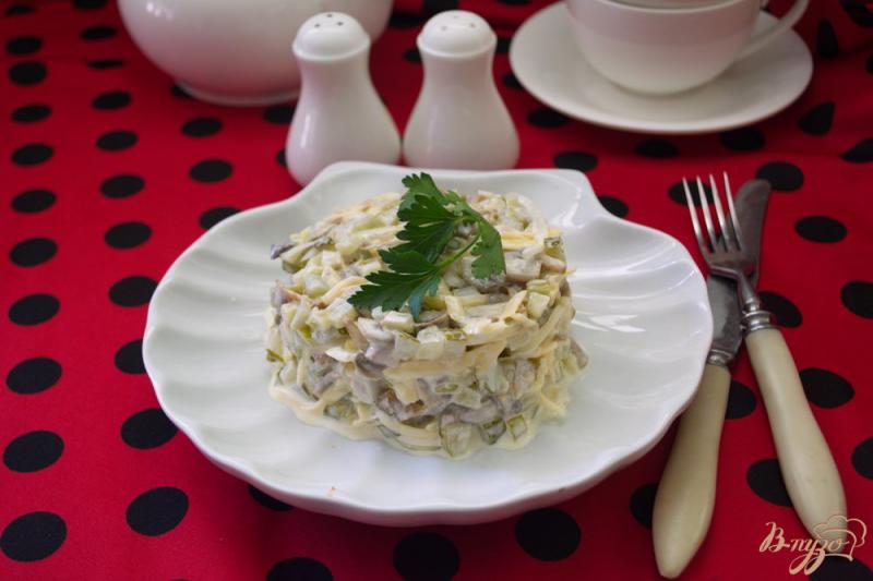 Фото приготовление рецепта: Итальянский салат с курицей шаг №9