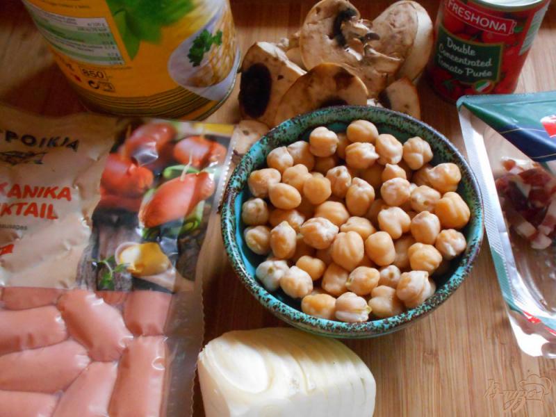 Фото приготовление рецепта: Кислая капуста тушеная с сосисками и грибами шаг №1