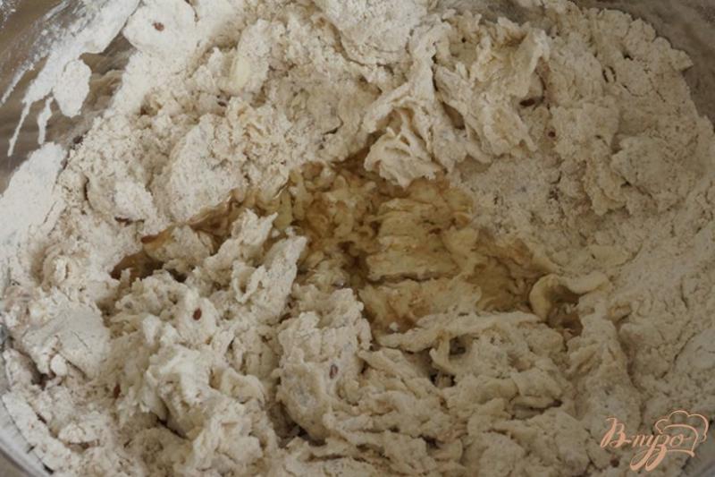 Фото приготовление рецепта: Хлеб «Цельнозерновой» с горчицей и семенами льна шаг №5