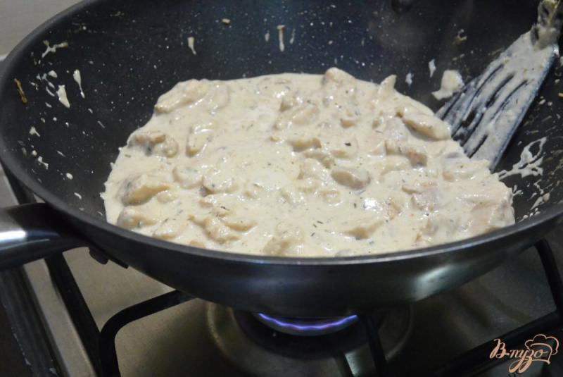 Фото приготовление рецепта: Куриное филе в арахисовом соусе шаг №9