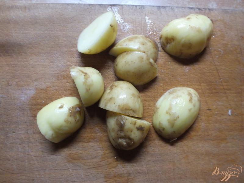 Фото приготовление рецепта: Рагу из молодого картофеля в духовке шаг №3