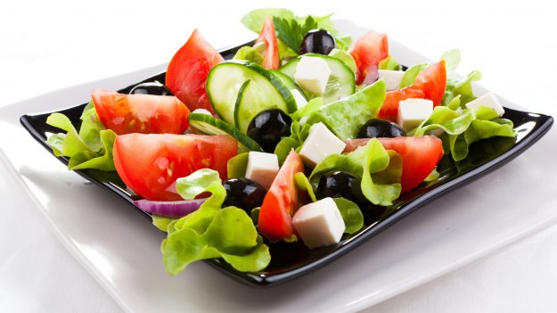 смачний грецький салат. як приготувати з фото