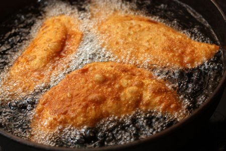 Сочные и сытные чебуреки Сочные и сытные чебуреки