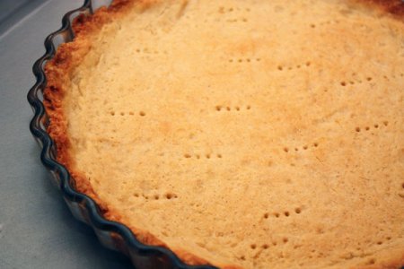 Миндальный пирог с клубникой Миндальный пирог с клубникой