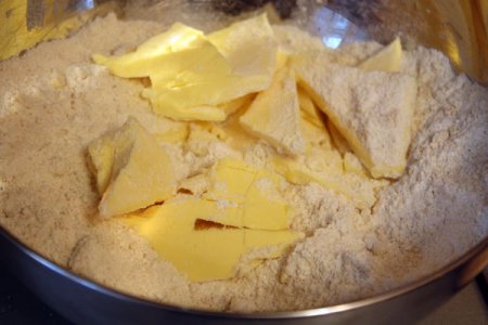 Миндальный пирог с клубникой Миндальный пирог с клубникой