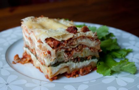Лазанья с индейкой и шпинатом Лазанья с индейкой и шпинатом