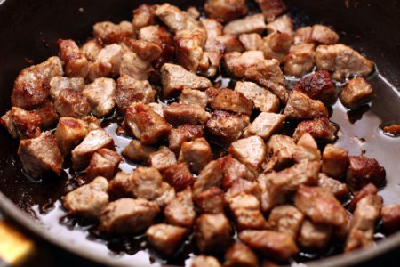 Рис со свининой, овощами и омлетом Рис со свининой, овощами и омлетом