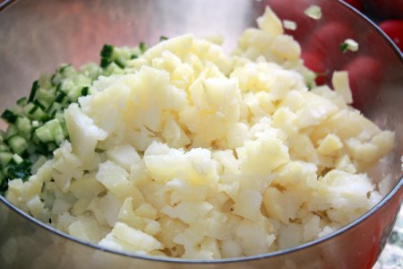 Окрошка с квасом Окрошка с квасом