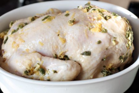 Курица с шалфеем в апельсиновом соусе Курица с шалфеем в апельсиновом соусе