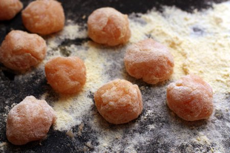 Сочные и хрустящие куриные крокеты Сочные и хрустящие куриные крокеты