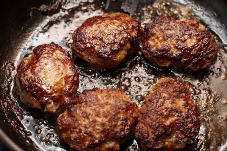 Котлеты из индейки с кисло-сладким соусом Котлеты из индейки с кисло-сладким соусом