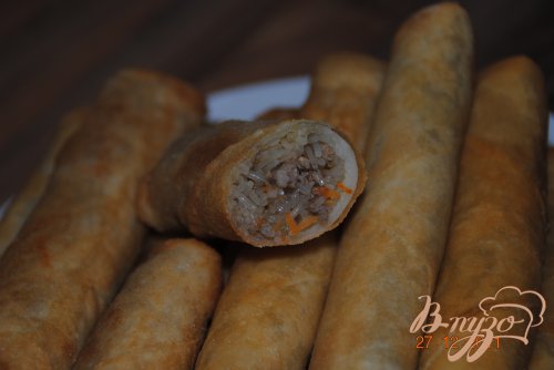 Трубочки хрустящие с мясной начинкой Трубочки хрустящие с мясной начинкой