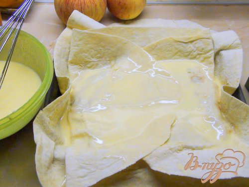 Быстрый пирог из лаваша с яблоками, изюмом и виноградом «Гости на пороге». Быстрый пирог из лаваша с яблоками, изюмом и виноградом «Гости на пороге».