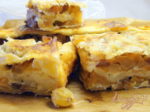 Быстрый пирог из лаваша с яблоками, изюмом и виноградом «Гости на пороге». Быстрый пирог из лаваша с яблоками, изюмом и виноградом «Гости на пороге».