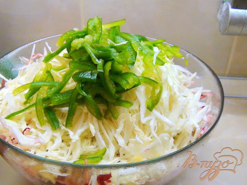 Быстро маринованная капуста со свеклой, морковкой и сладким перцем. Быстро маринованная капуста со свеклой, морковкой и сладким перцем.