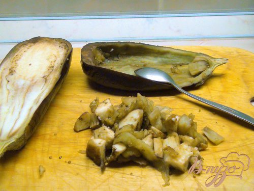 Баклажаны с карамелизованным луком и кедровыми орешками. Баклажаны с карамелизованным луком и кедровыми орешками.