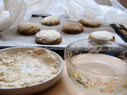 Ржаные булочки с грецкими орехами. Ржаные булочки с грецкими орехами.