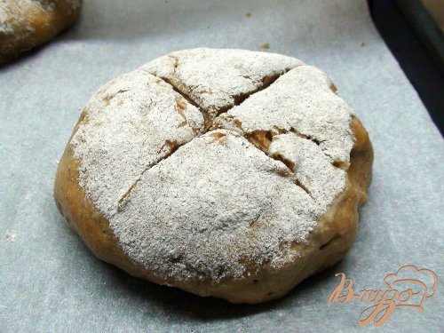 Ржаные булочки с грецкими орехами. Ржаные булочки с грецкими орехами.
