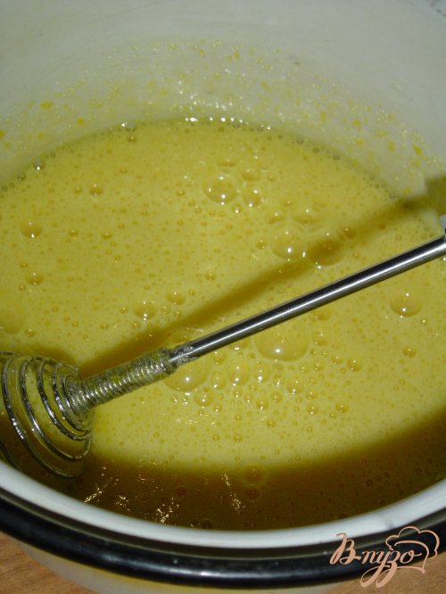 Шарлотка с тыквой и изюмом Шарлотка с тыквой и изюмом