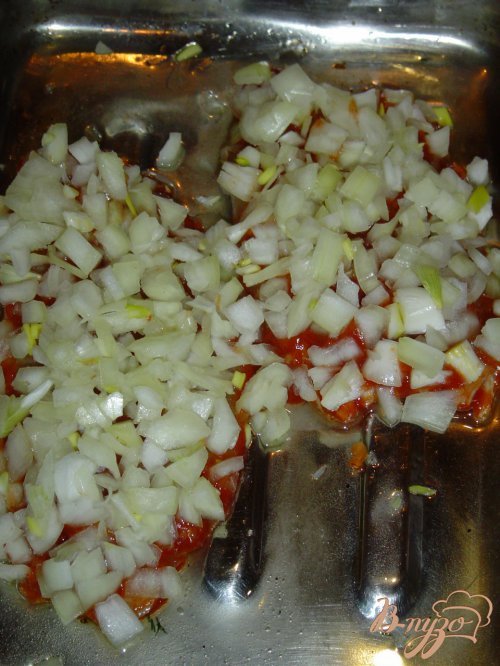 Рыба, запеченная с чесноком и луком Рыба, запеченная с чесноком и луком