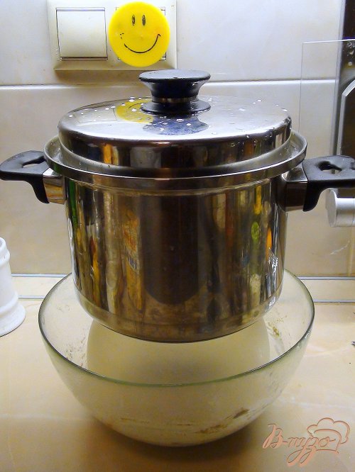 Хлеб с сухим квасом, псевдо "Старорусский". Простой, но невероятно вкусный. Хлеб с сухим квасом, псевдо "Старорусский". Простой, но невероятно вкусный.