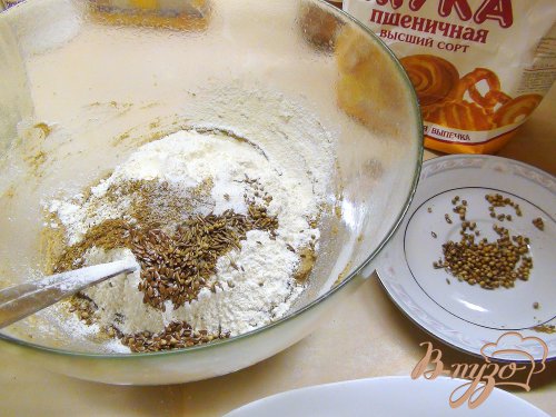 Хлеб с сухим квасом, псевдо "Старорусский". Простой, но невероятно вкусный. Хлеб с сухим квасом, псевдо "Старорусский". Простой, но невероятно вкусный.