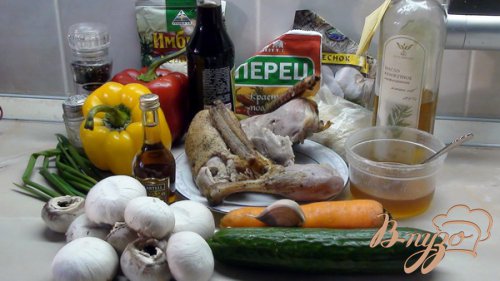 Утка с овощами, в азиатском стиле. Утка с овощами, в азиатском стиле.