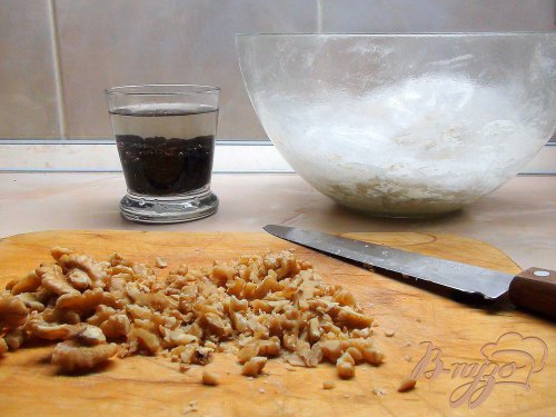 Гречишный хлеб с изюмом и орехами, на яблочной закваске. Гречишный хлеб с изюмом и орехами, на яблочной закваске.