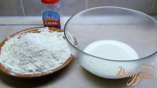 Гречишный хлеб с изюмом и орехами, на яблочной закваске. Гречишный хлеб с изюмом и орехами, на яблочной закваске.