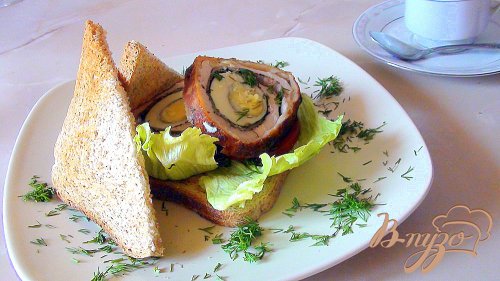 Куриные рулетики с яйцом и шпинатом, плюс масса вариантов подачи. Куриные рулетики с яйцом и шпинатом, плюс масса вариантов подачи.