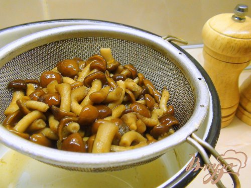 Профитроли из ржаной муки с грибной начинкой. Профитроли из ржаной муки с грибной начинкой.