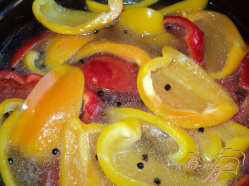Перец маринованный с медом. Перец маринованный с медом.