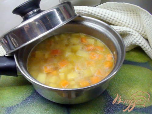 Картофельный суп-пюре с креветками. Картофельный суп-пюре с креветками.