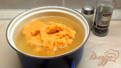 Густой супчик с фасолью и печёными сосисками. Густой супчик с фасолью и печёными сосисками.
