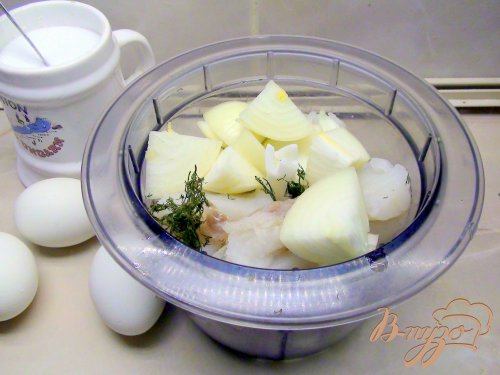 Рыбные котлеты из трески с геркулесом и варёным яйцом. Рыбные котлеты из трески с геркулесом и варёным яйцом.